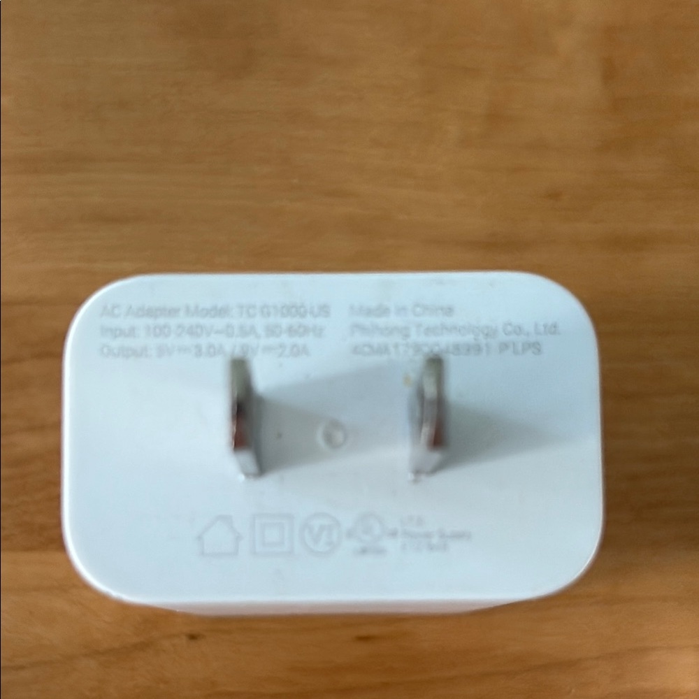 White USB -C (1/18)- (1/5) Watt Power Adapters - Picture 3 of 7